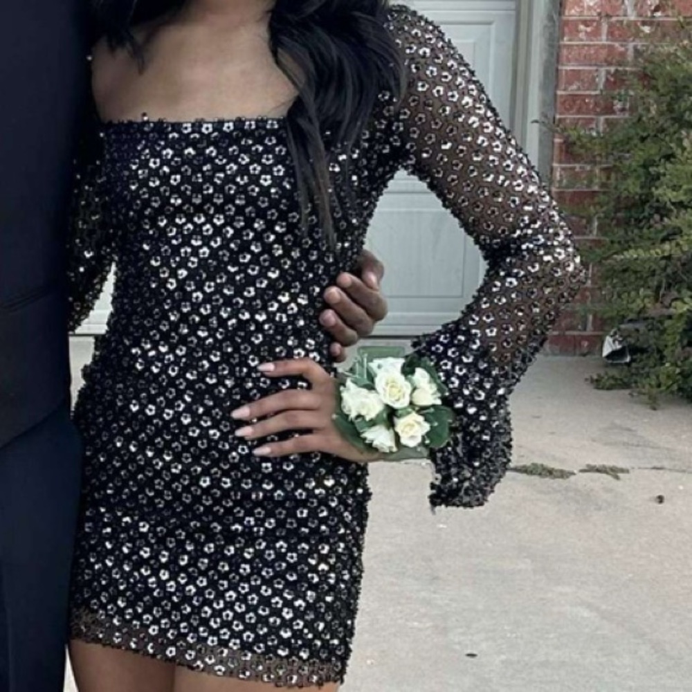 Women’s black flower sequence dress